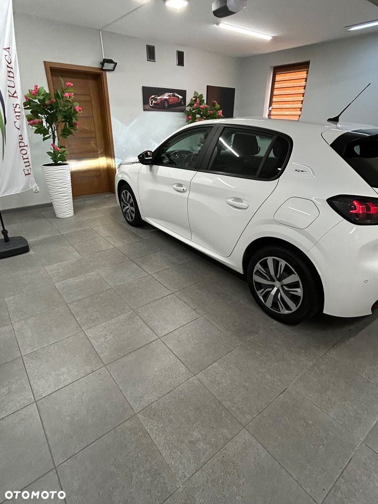 Peugeot 208 2021