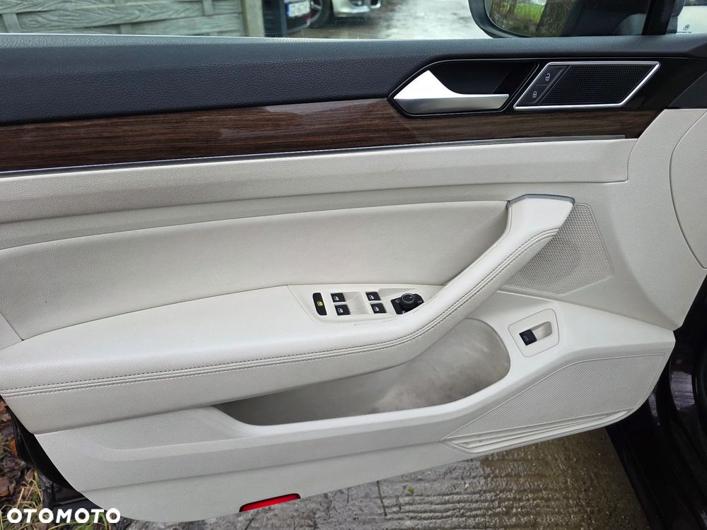 Volkswagen Passat 1.8 TSI BMT Highline DSG - 10