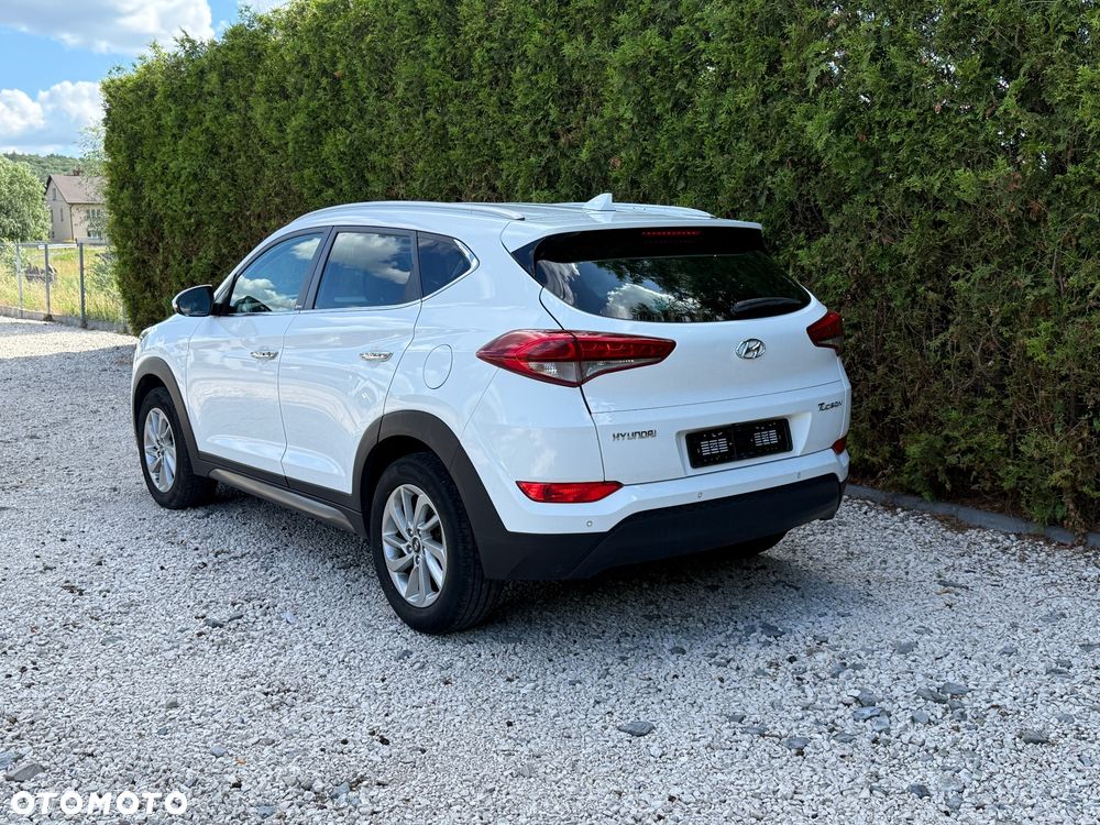 Hyundai Tucson - 2