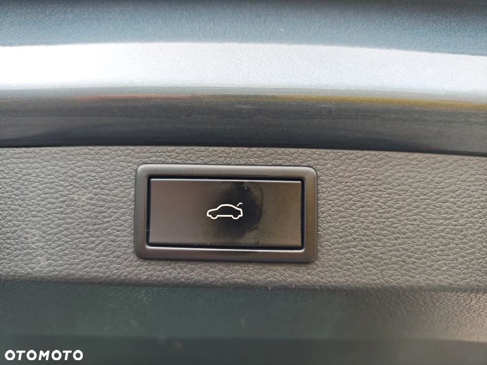 Skoda Karoq 2.0 TDI SCR 4x4 DSG Sportline - 16
