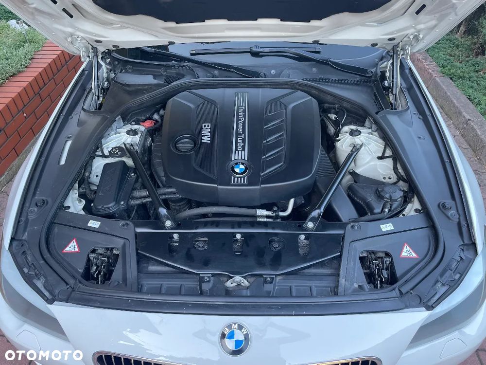 BMW Seria 5 520d Efficient Dynamics - 8