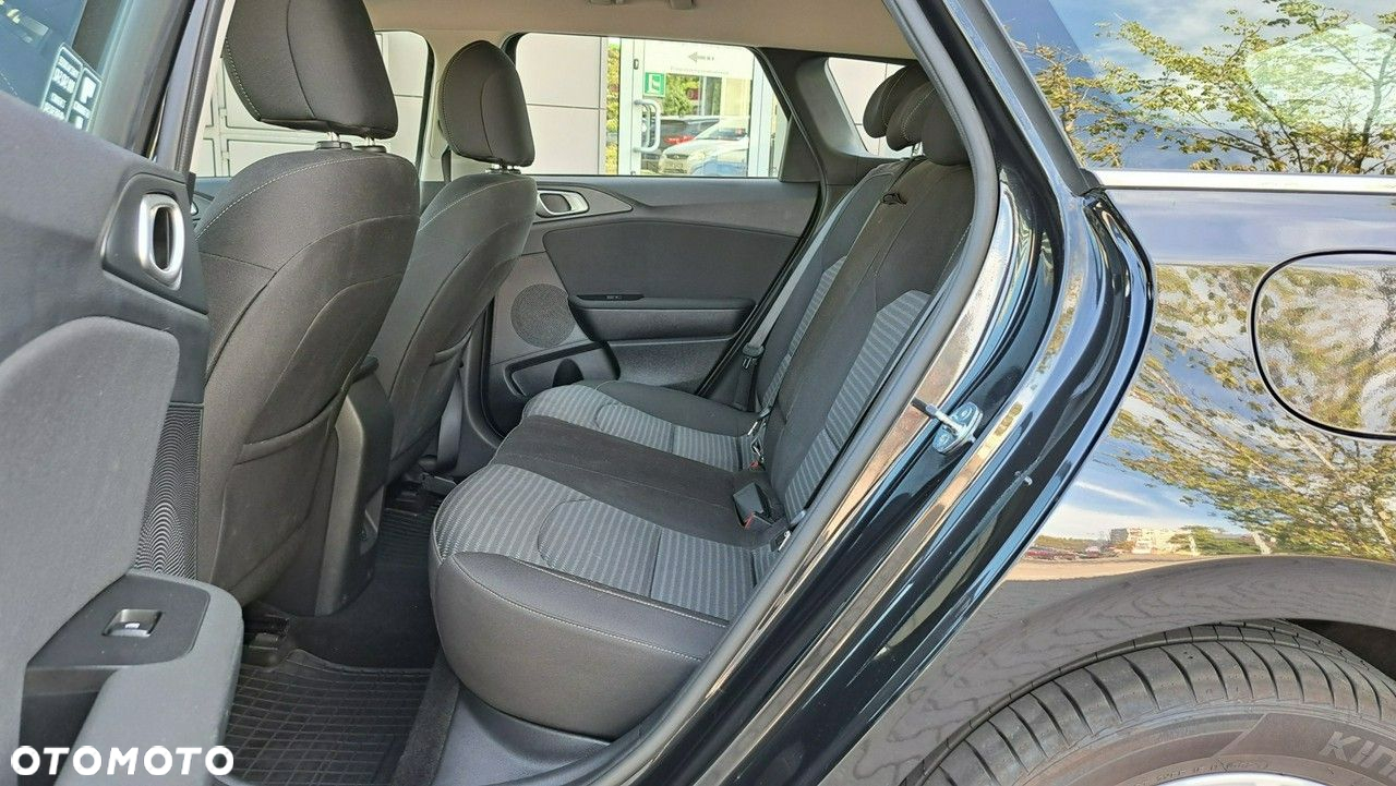 Kia Ceed - 15