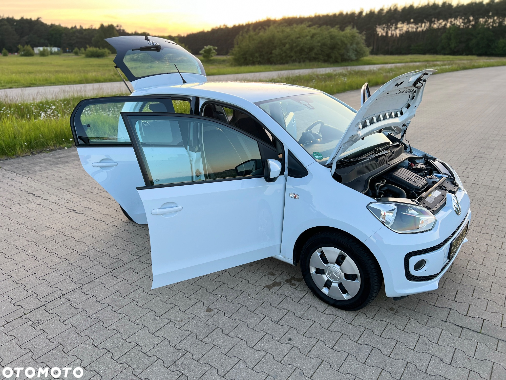 Volkswagen up! eco Active - 14