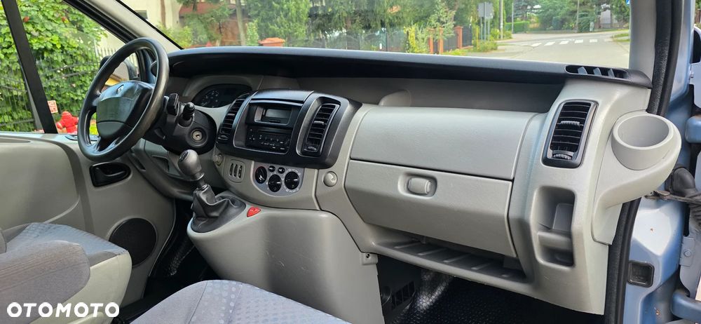 Renault Trafic - 16