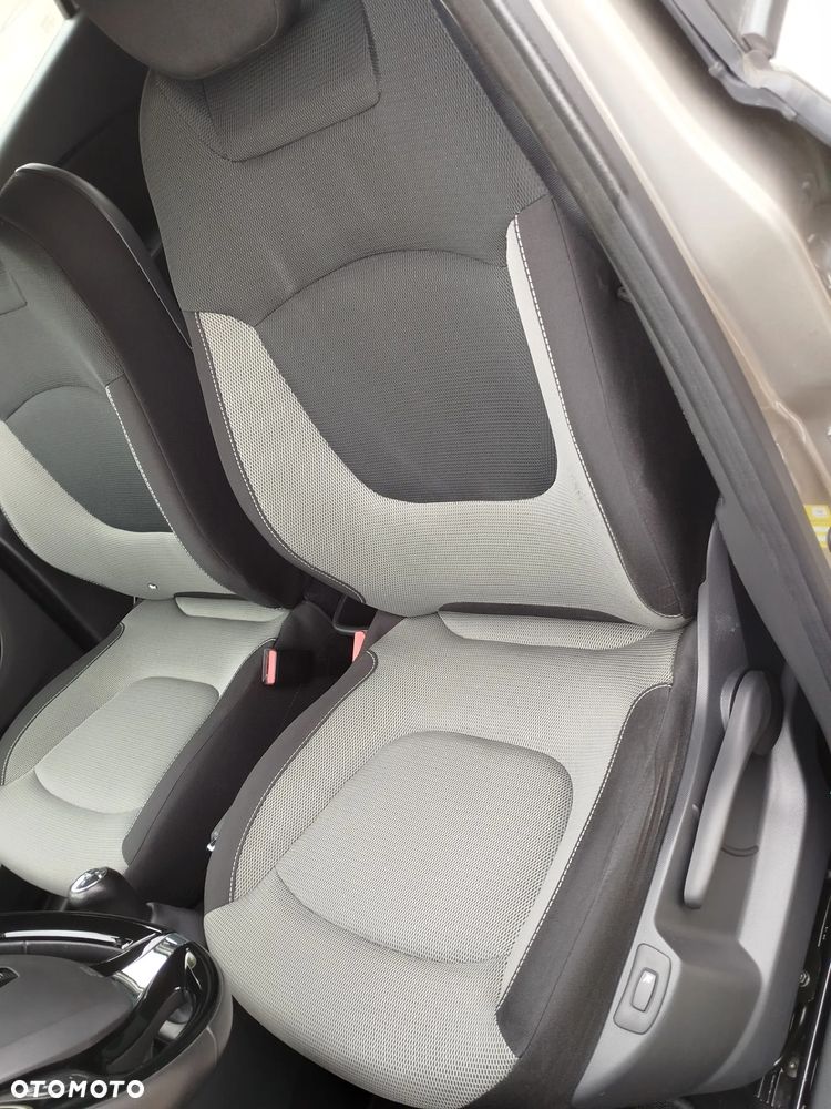 Renault Captur - 14