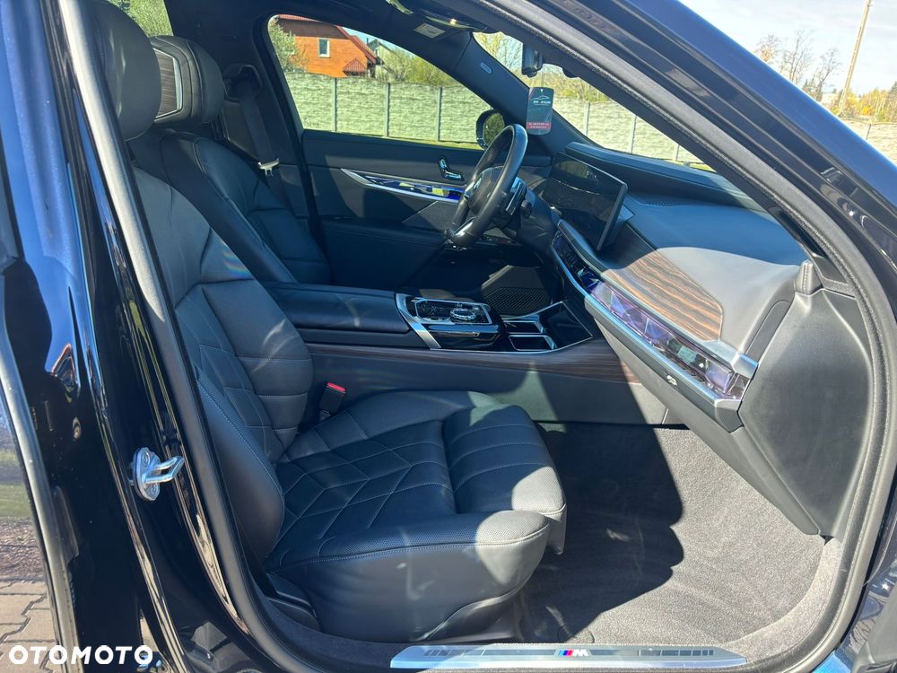 BMW Seria 7 - 10