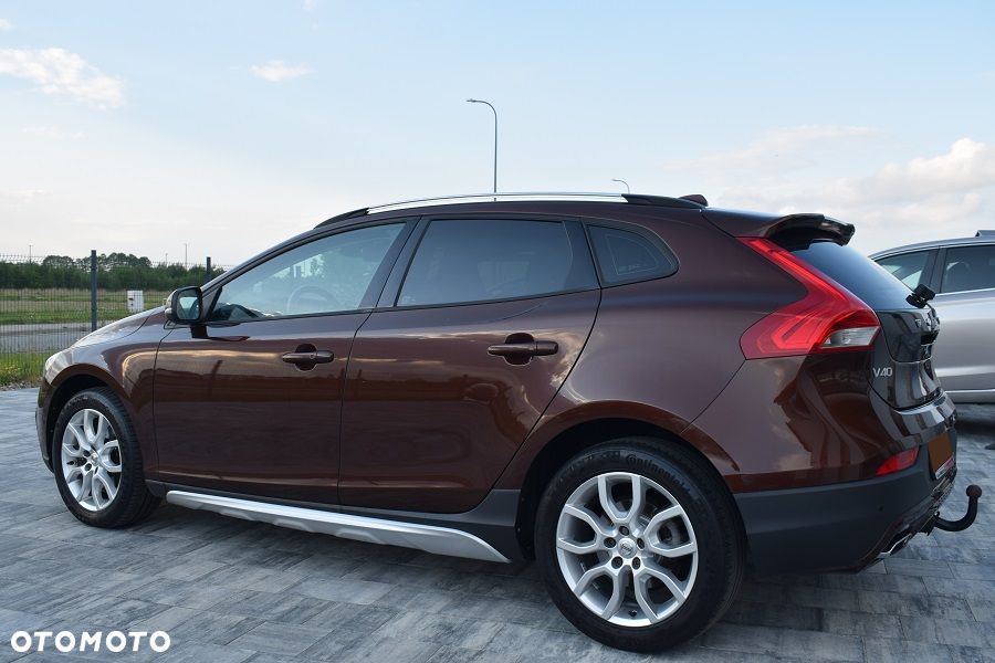 Volvo V40 Cross Country D3 Drive-E SCR Dynamic Edition - 4