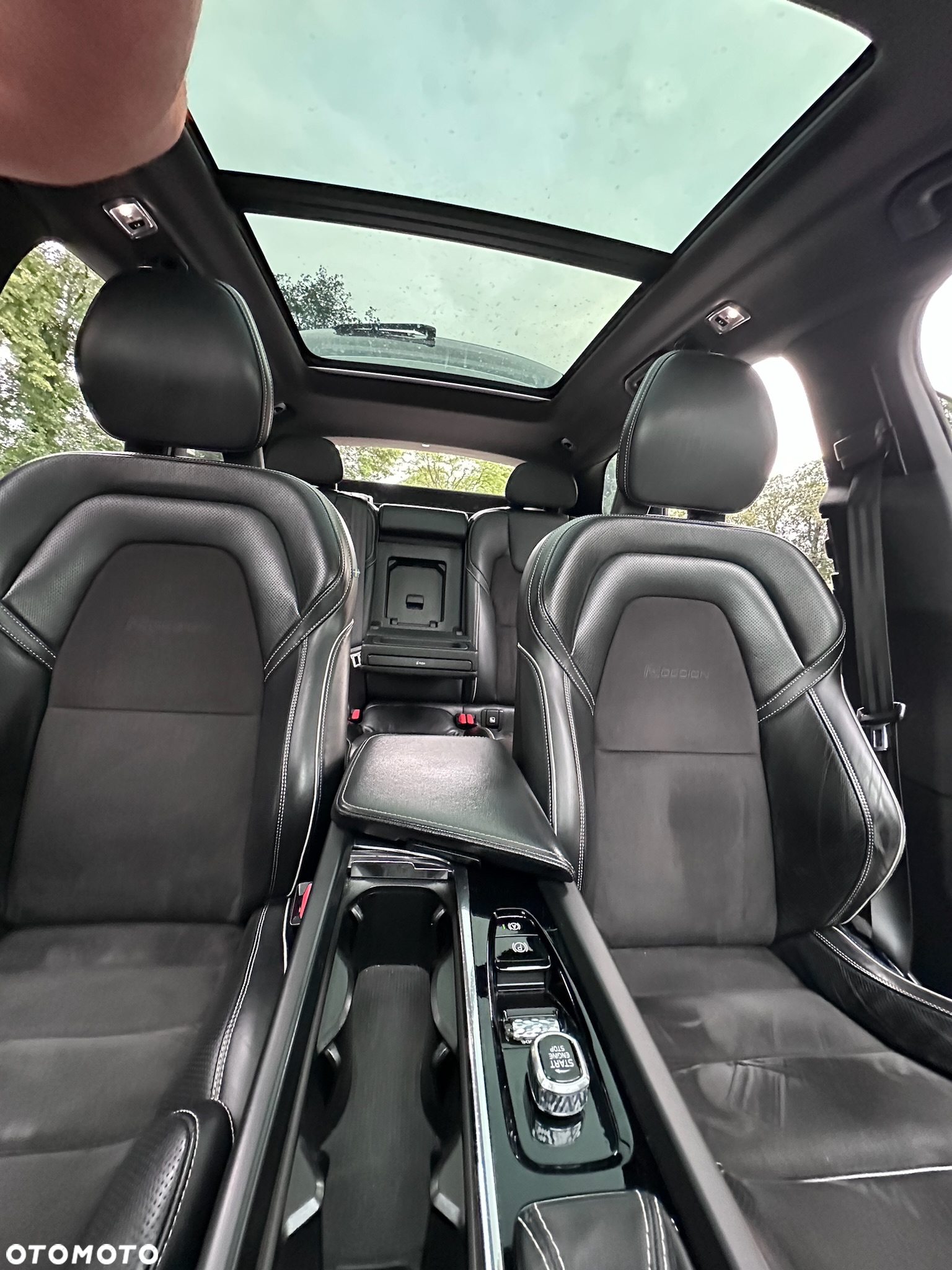 Volvo XC 60 D5 SCR AWD R-Design - 12
