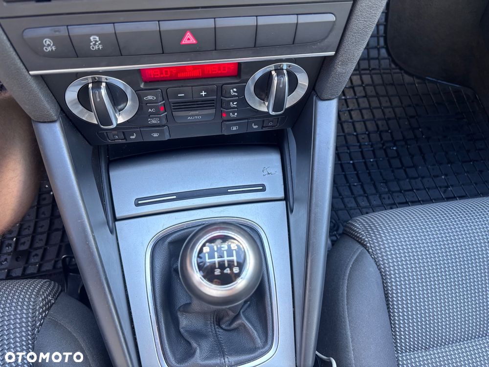 Audi A3 Sportback 1.4 TFSI Ambiente - 12