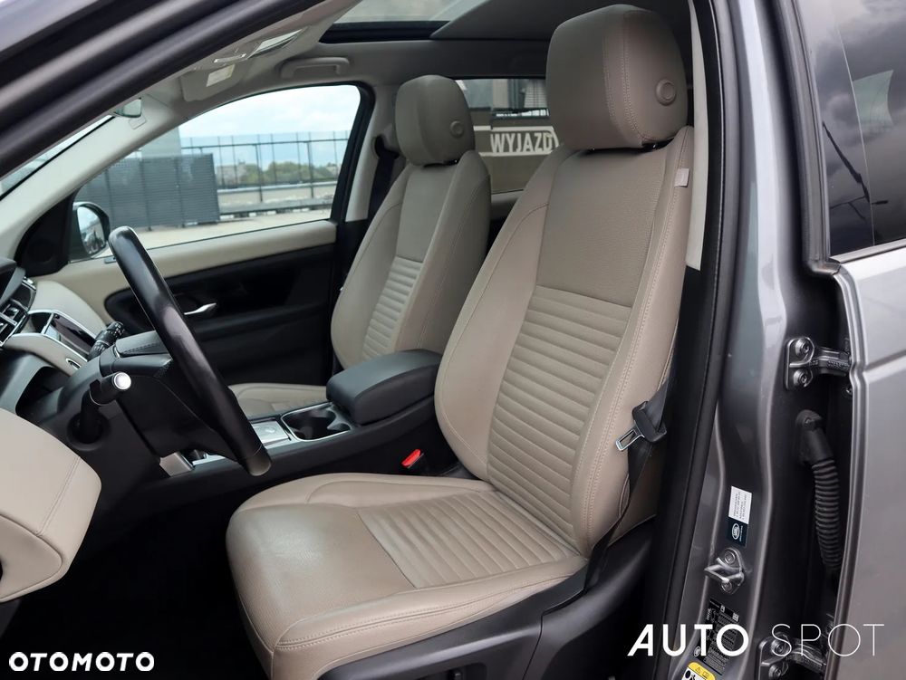 Land Rover Discovery Sport 2.0 D200 mHEV R-Dynamic SE - 14