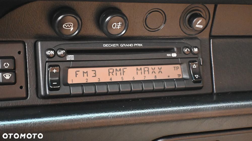 Porsche 911 Carrera - 36