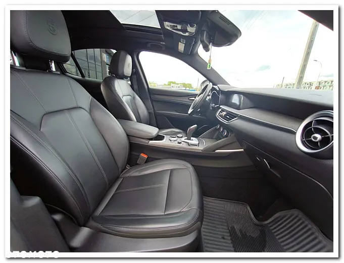 Alfa Romeo Stelvio 2.0 Turbo 16V AT8-Q4 Executive - 24