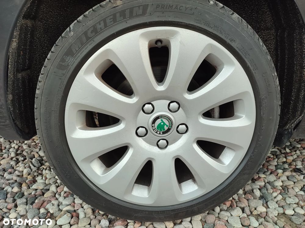 Skoda Superb 2.0 TDI DSG Exclusive - 8