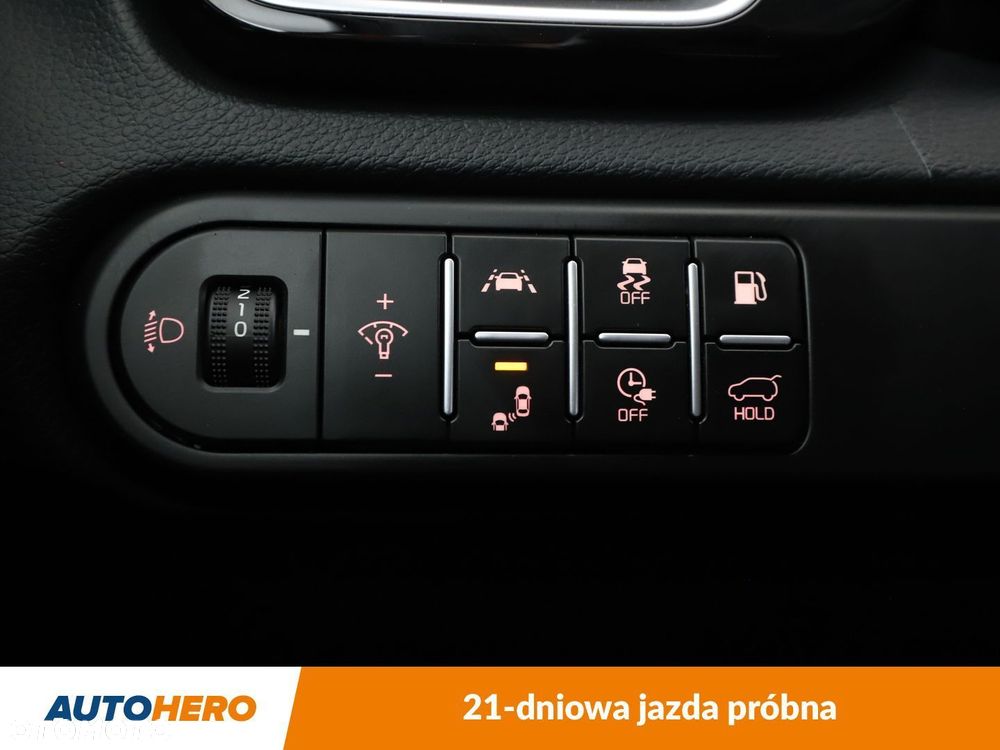 Kia XCeed - 35