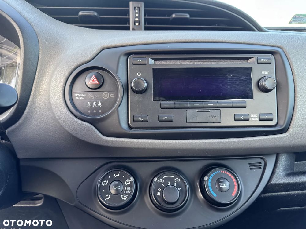 Toyota Yaris - 8