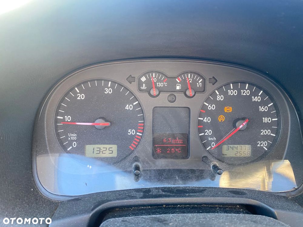 Volkswagen Golf 1.9 TDI Comfortline - 3