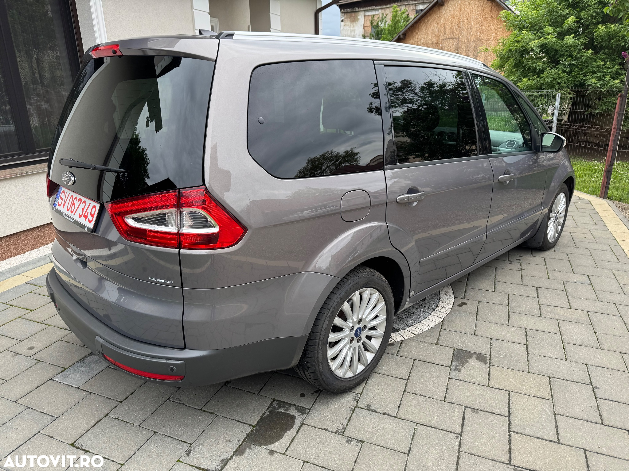 Ford Galaxy 2.0 TDCi DPF Business Edition - 4