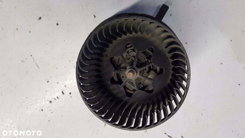 dmuchawa wentylator VW Passat B6 - 8