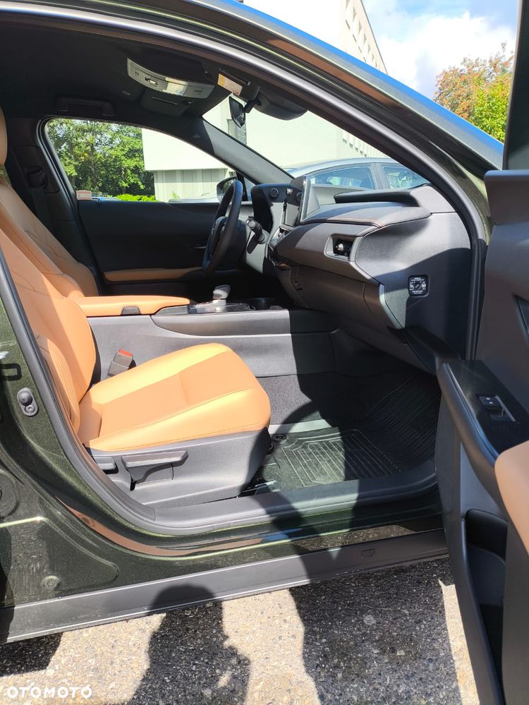 Lexus UX - 7