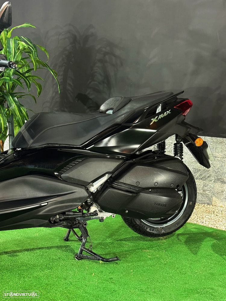 Yamaha X-Max Tech Max - 3
