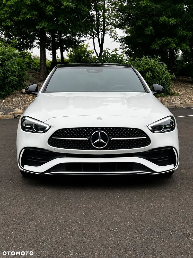 Mercedes-Benz Klasa C 300 4Matic 9G-TRONIC AMG Line - 2
