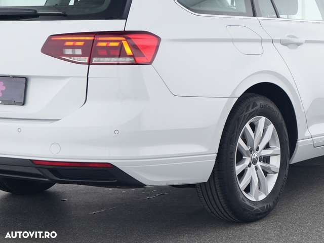 Volkswagen Passat - 12