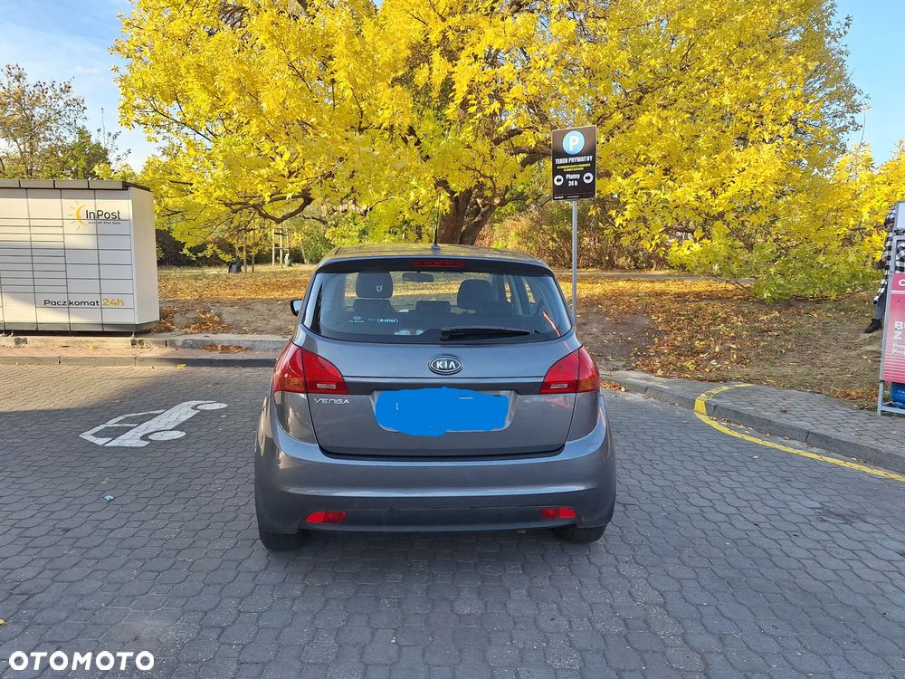 Kia Venga - 5