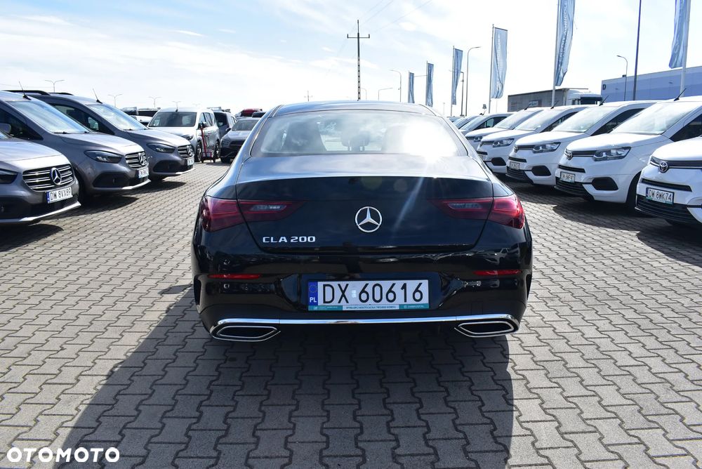 Mercedes-Benz CLA 200 7G-DCT - 6