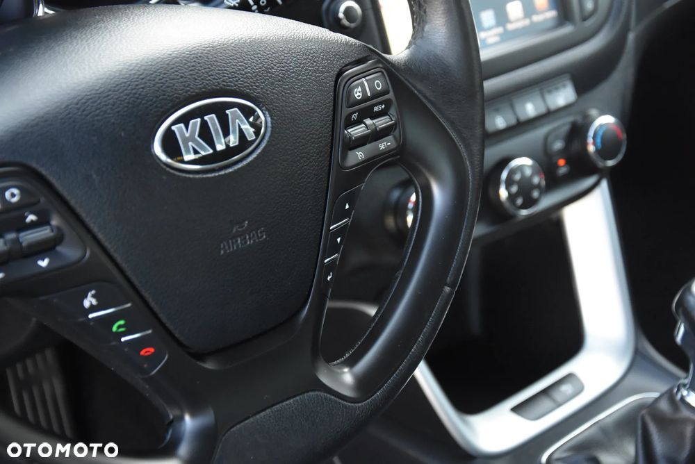 Kia Ceed 1.4 CVVT Dream-Team Edition - 32