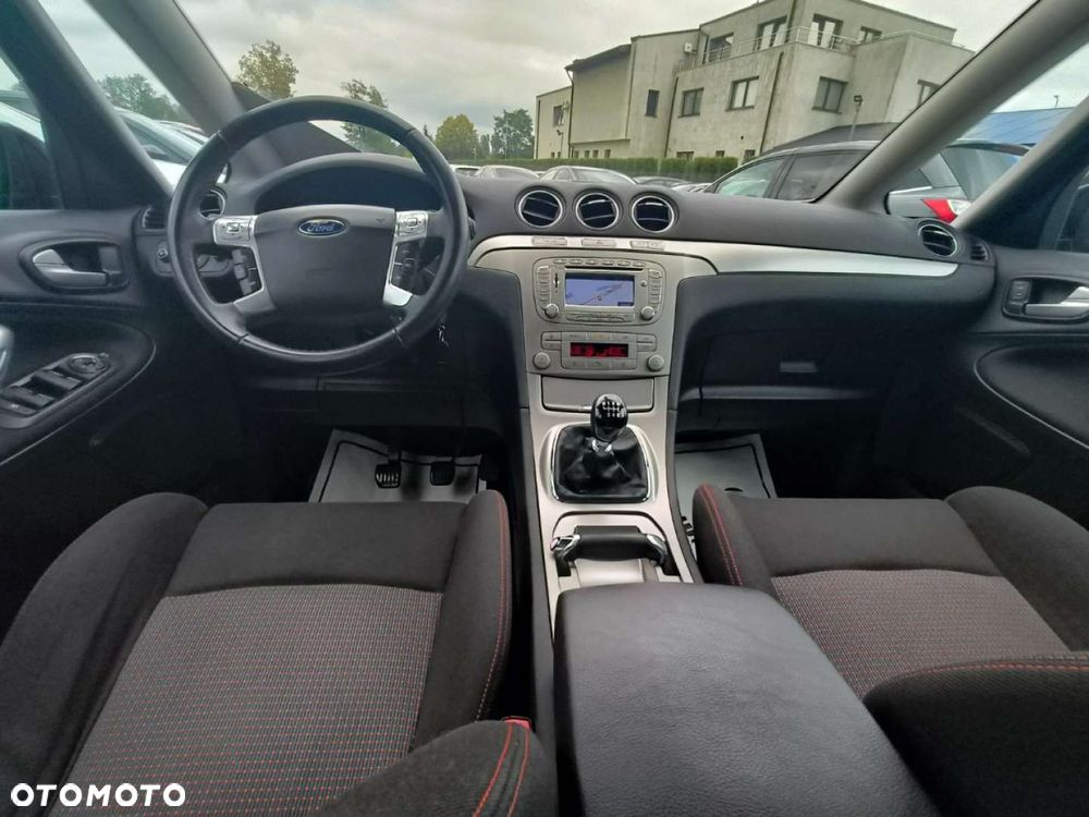Ford S-Max - 8