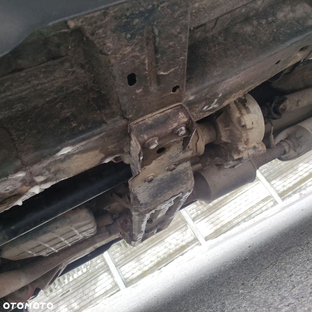 Jeep Grand Cherokee - 16