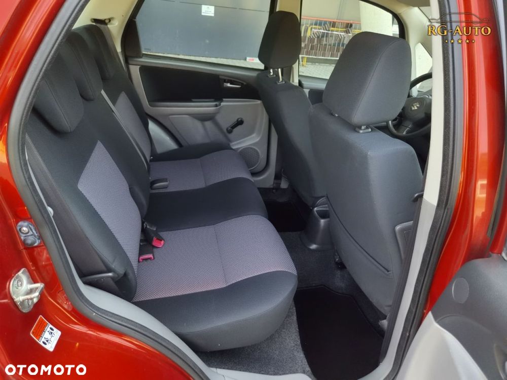 Suzuki SX4 - 32