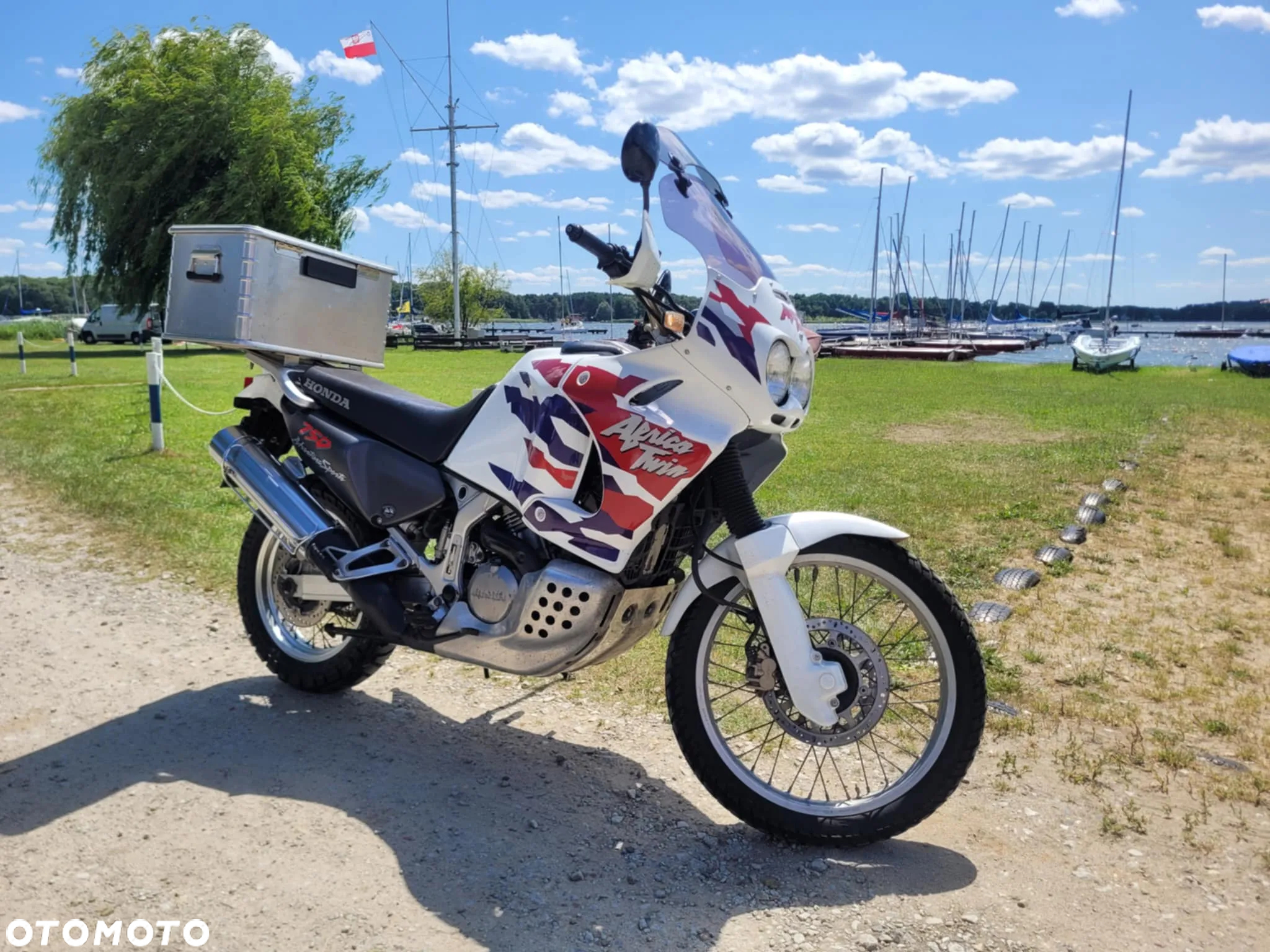 Honda XRV