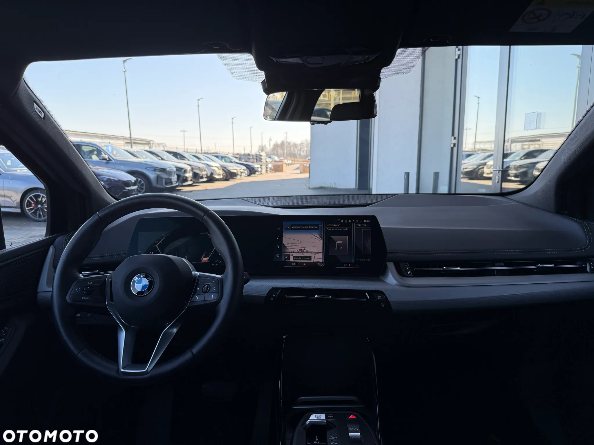 BMW Seria 2 218i - 11