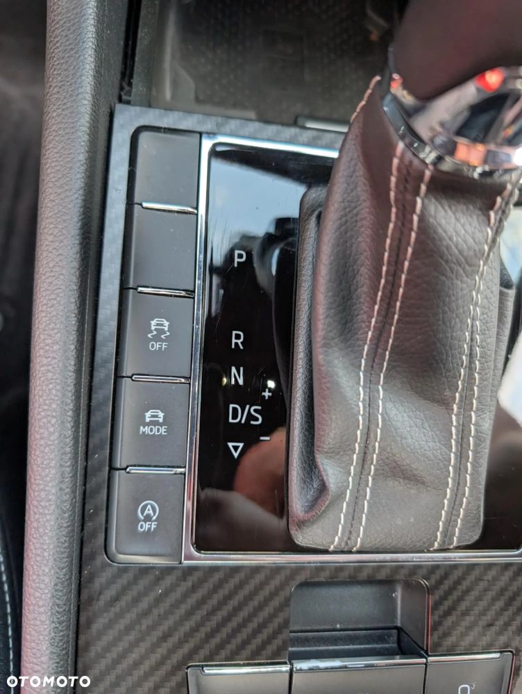 Skoda Superb 2.0 TSI DSG Sportline - 10