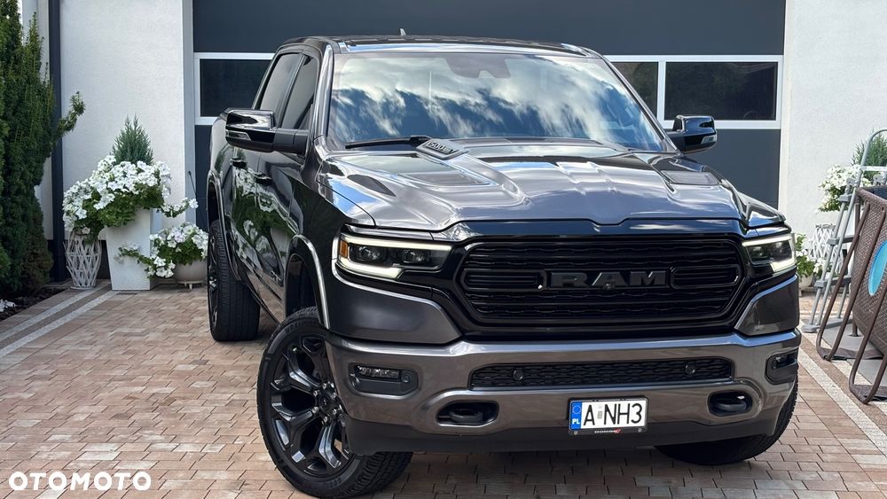 RAM 1500 5.7 eTorque Crew Cab Shortbed Limited Black - 2