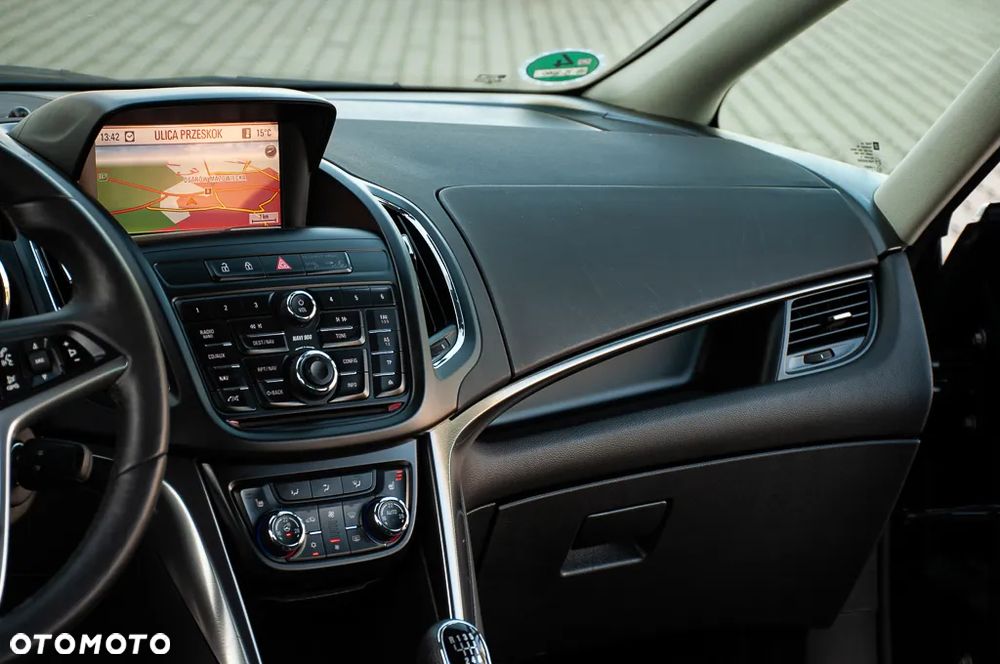 Opel Zafira C Tourer 11-16 - 30