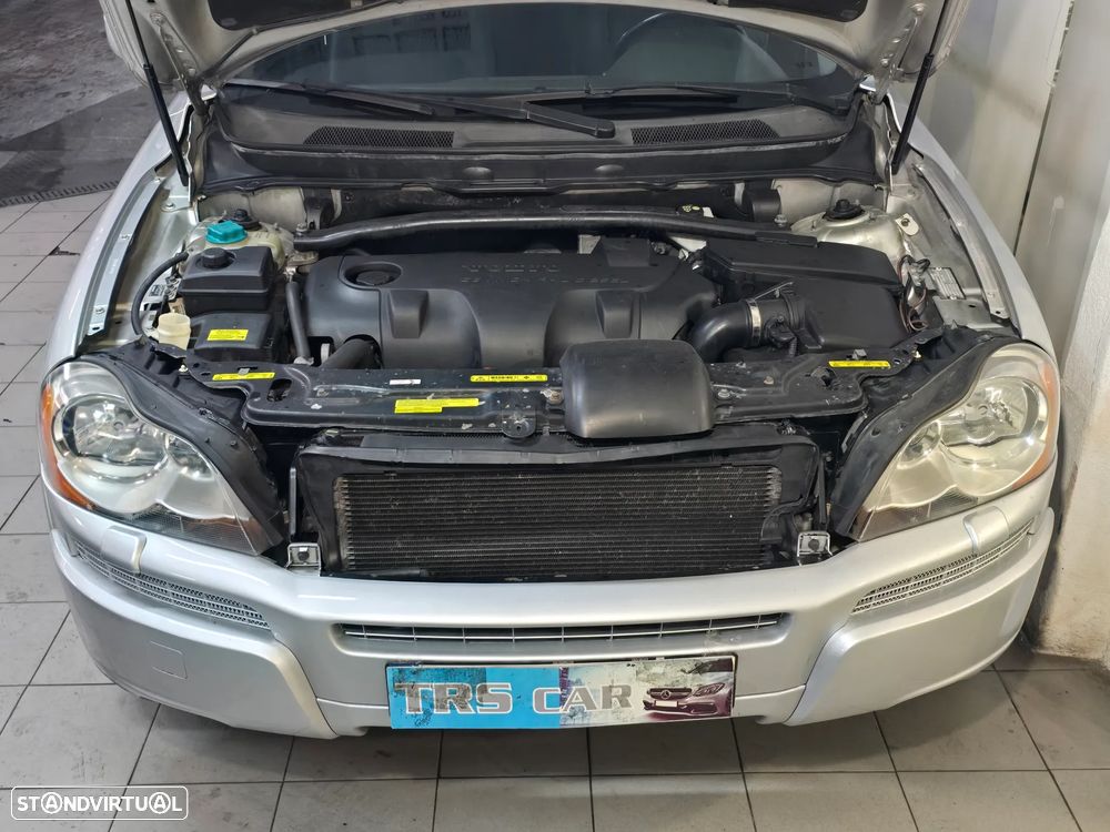 Volvo XC 90 2.4 D5 5L Nivel 2 - 3