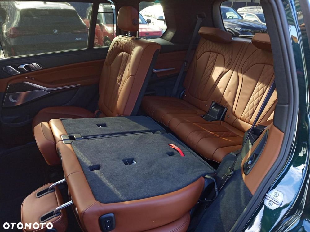 BMW X7 - 21