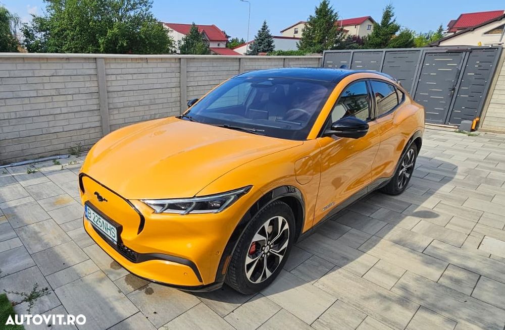 Ford Mustang Mach-E AWD Standard Range 198 kW Premium - 2