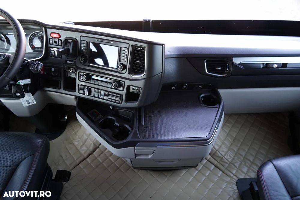 Scania S 520 / V8 / RETARDER / I-PARK COOL / COMPLET AIRMATIC / PIELE / - 30