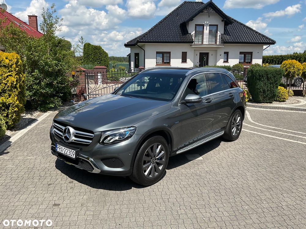 Mercedes-Benz GLC 250 4Matic 9G-TRONIC AMG Line - 20