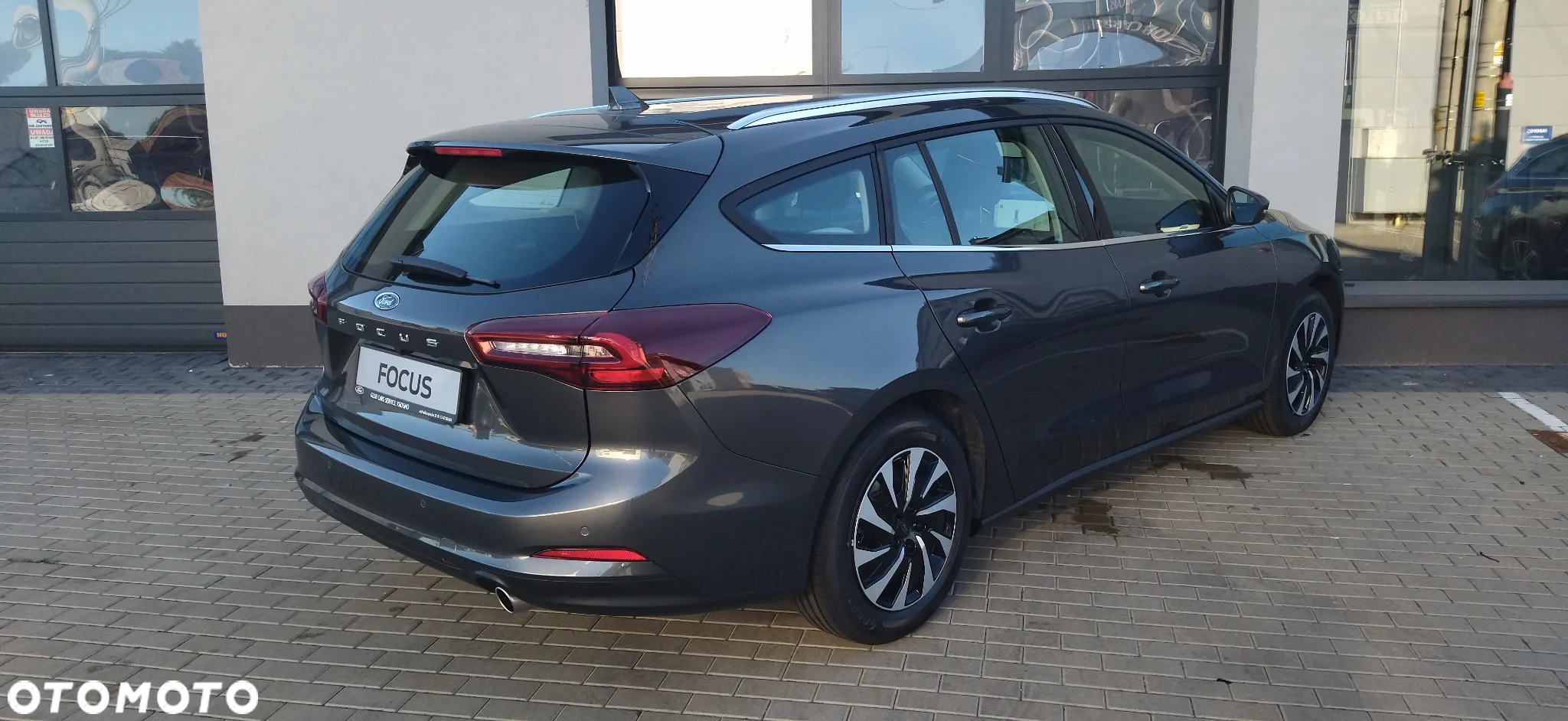 Ford Focus 1.0 EcoBoost Titanium - 4