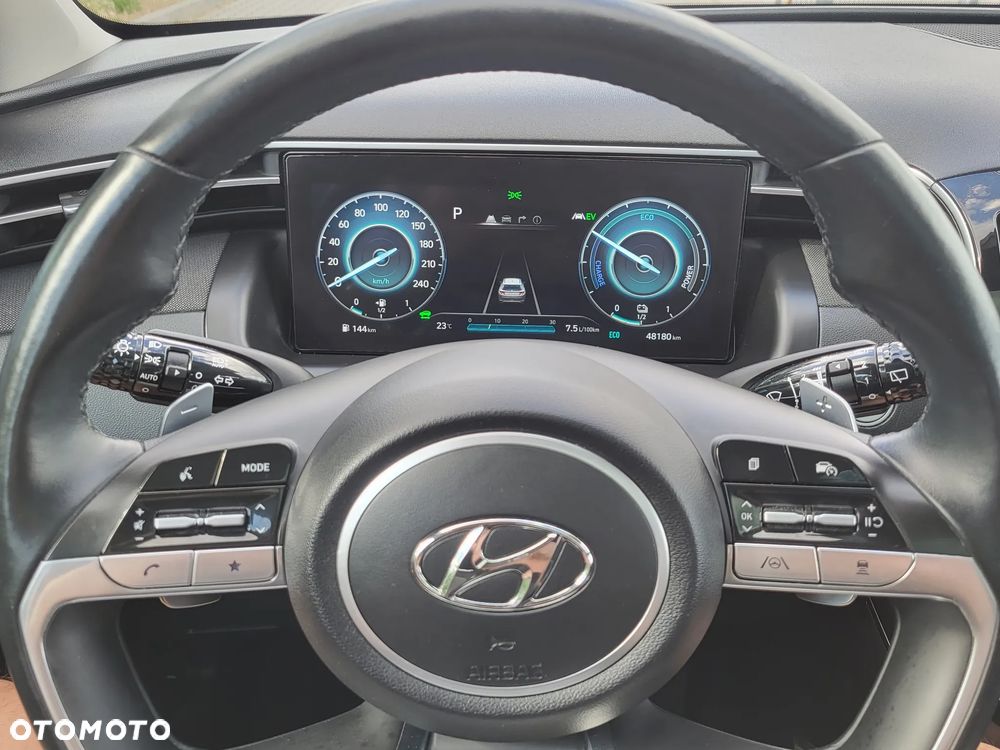 Hyundai Tucson 1.6 T-GDi HEV Executive 4WD - 18