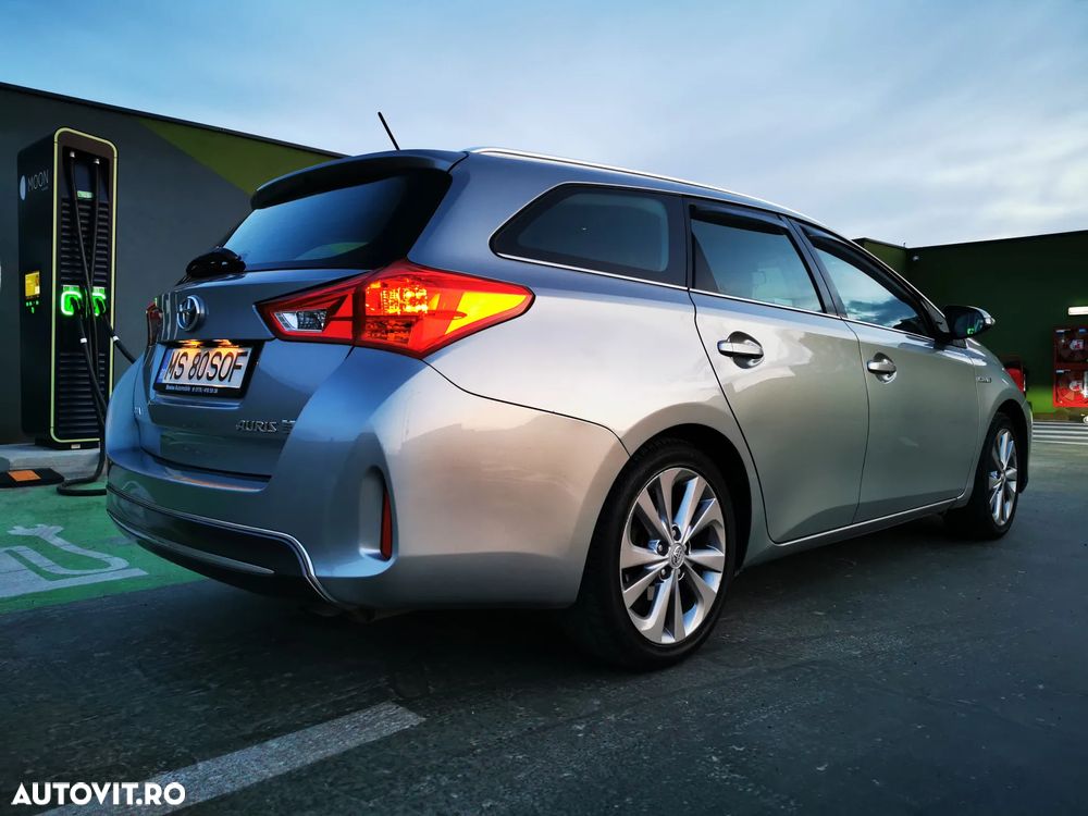 Toyota Auris 1.8 L VVT-i Luna - 12