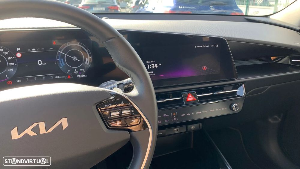 Kia Niro EV 64kWh Drive - 11