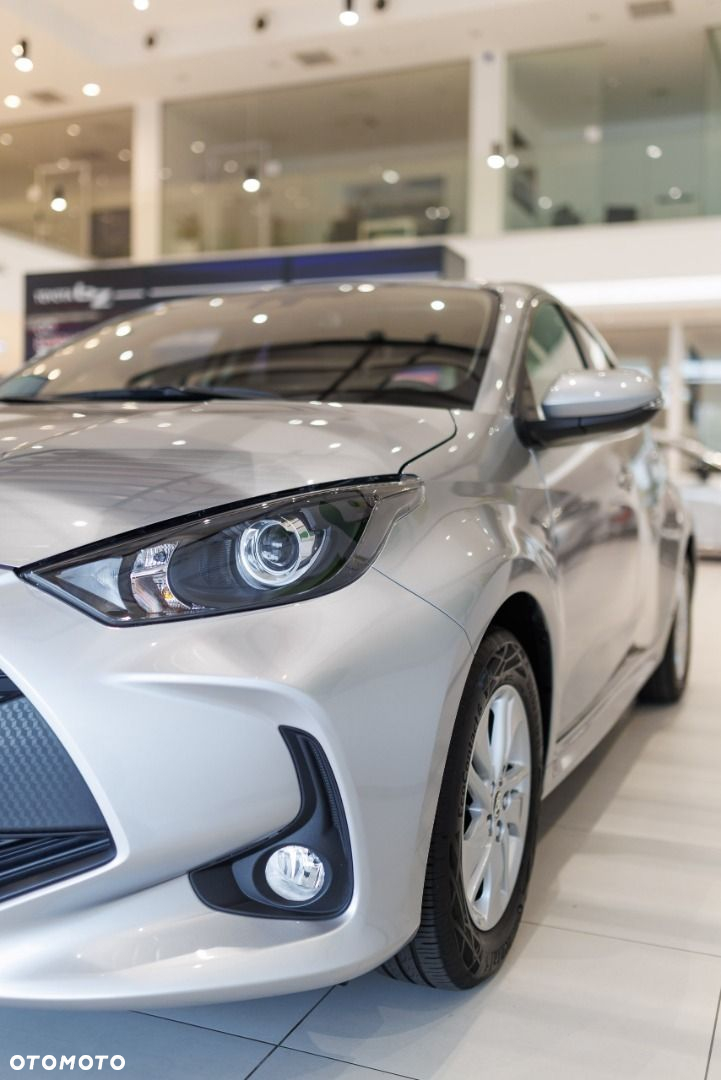 Toyota Yaris - 12