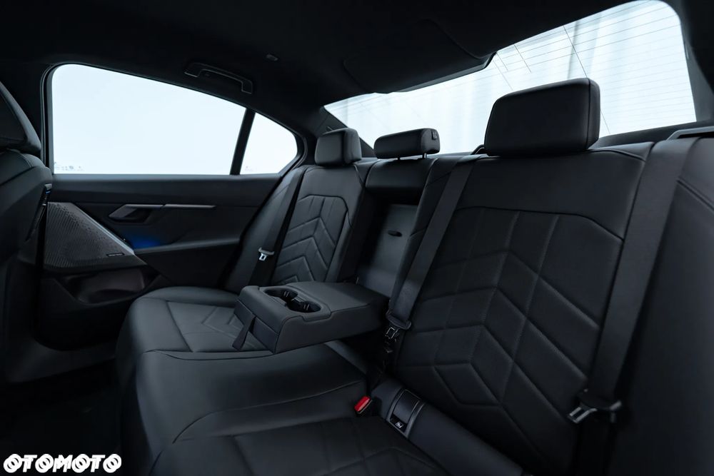 BMW Seria 5 520i mHEV M Sport - 21