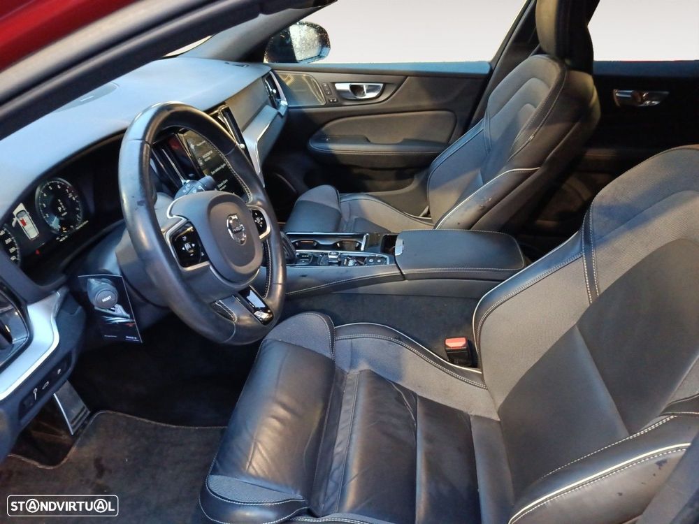 Volvo V60 2.0 T8 AWD TE R-Design - 9
