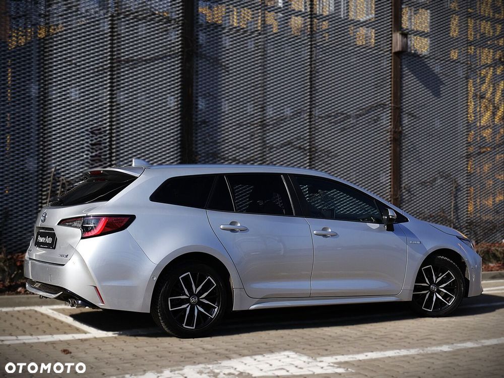 Toyota Corolla 2.0 Hybrid Comfort - 24